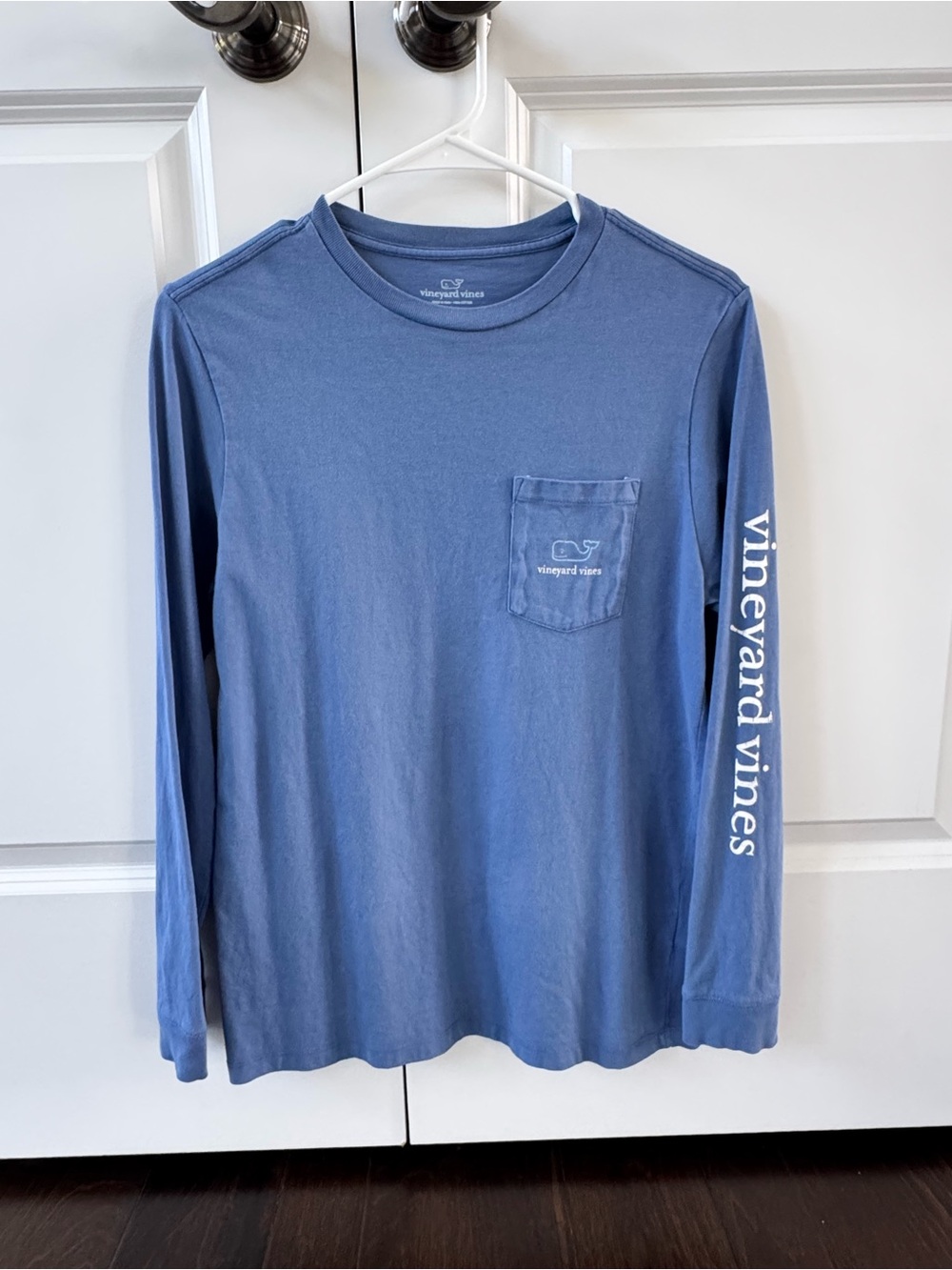 Vineyard Vines Long-Sleeve Pocket Tee in Blue